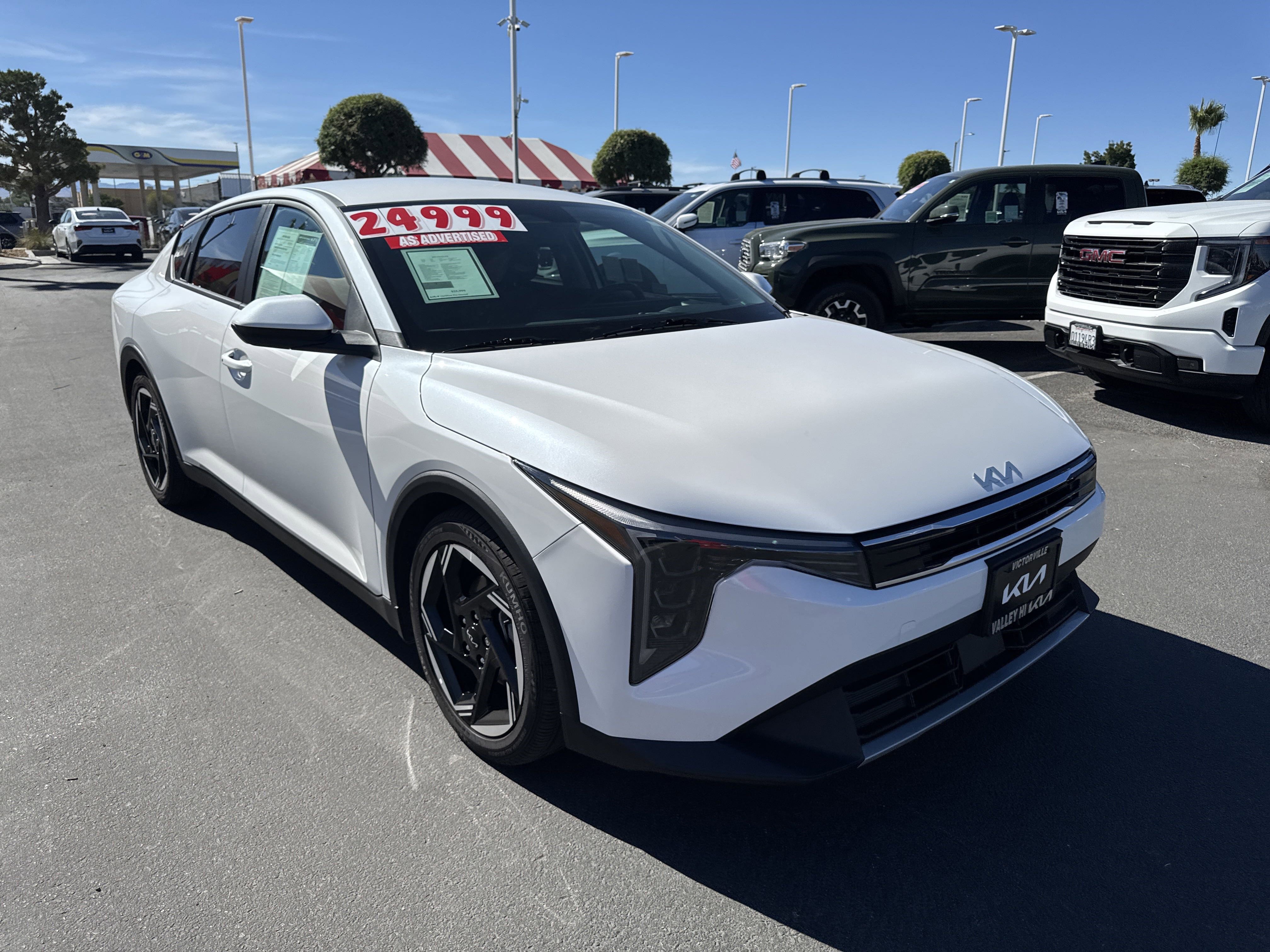 2025 Kia K4 EX photo 3