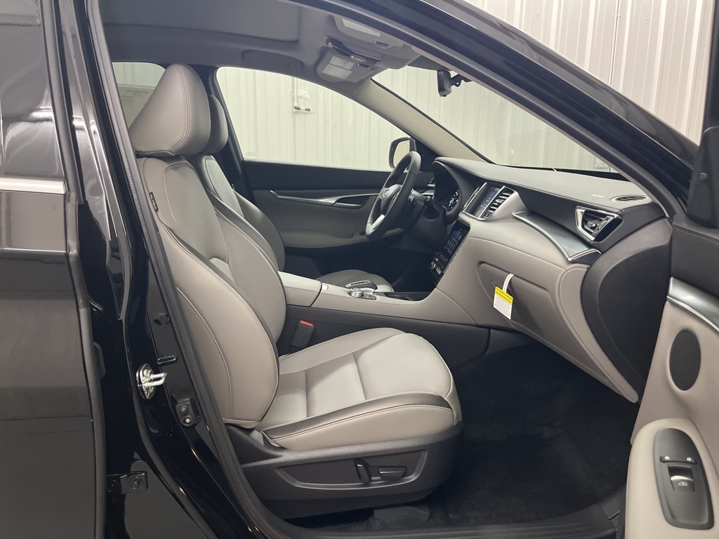 2025 Infiniti QX50 Luxe photo 33