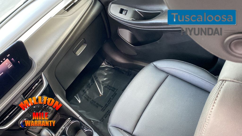2024 Buick Encore GX Sport Touring photo 25