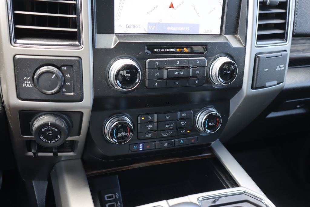 2019 Ford F-150 Lariat photo 17