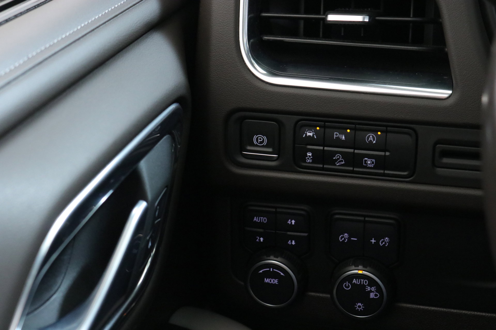 2023 Chevrolet Tahoe Z71 photo 11