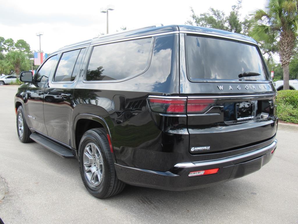 2023 Jeep Wagoneer L Base photo 2