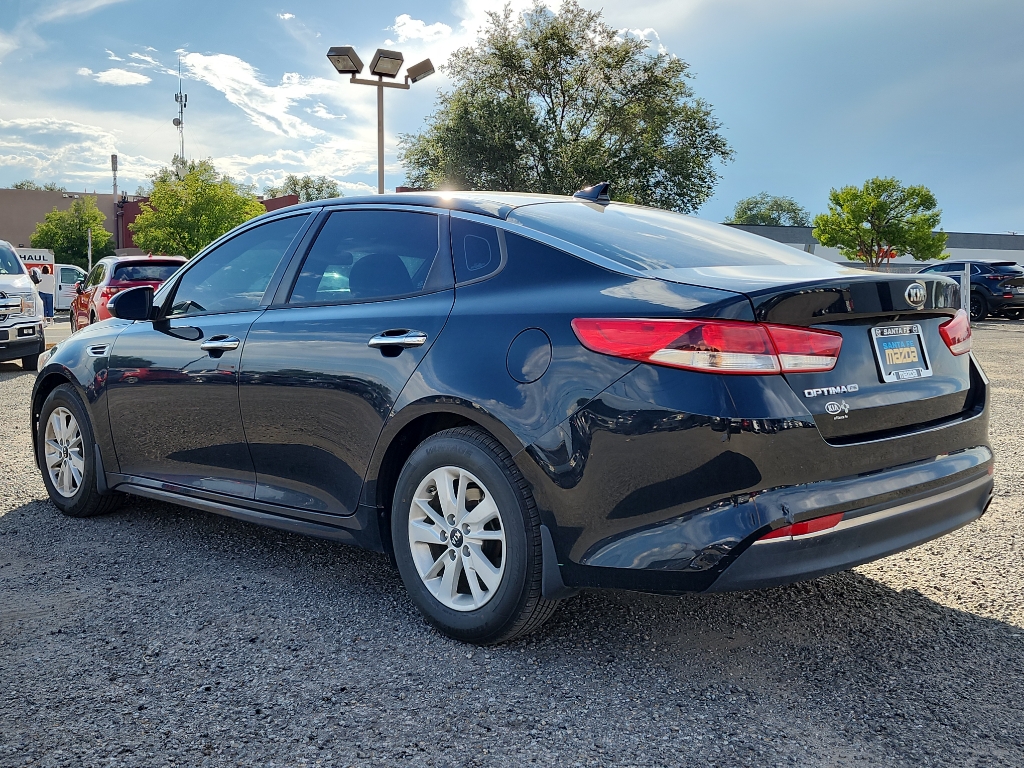 2017 Kia Optima LX photo 8