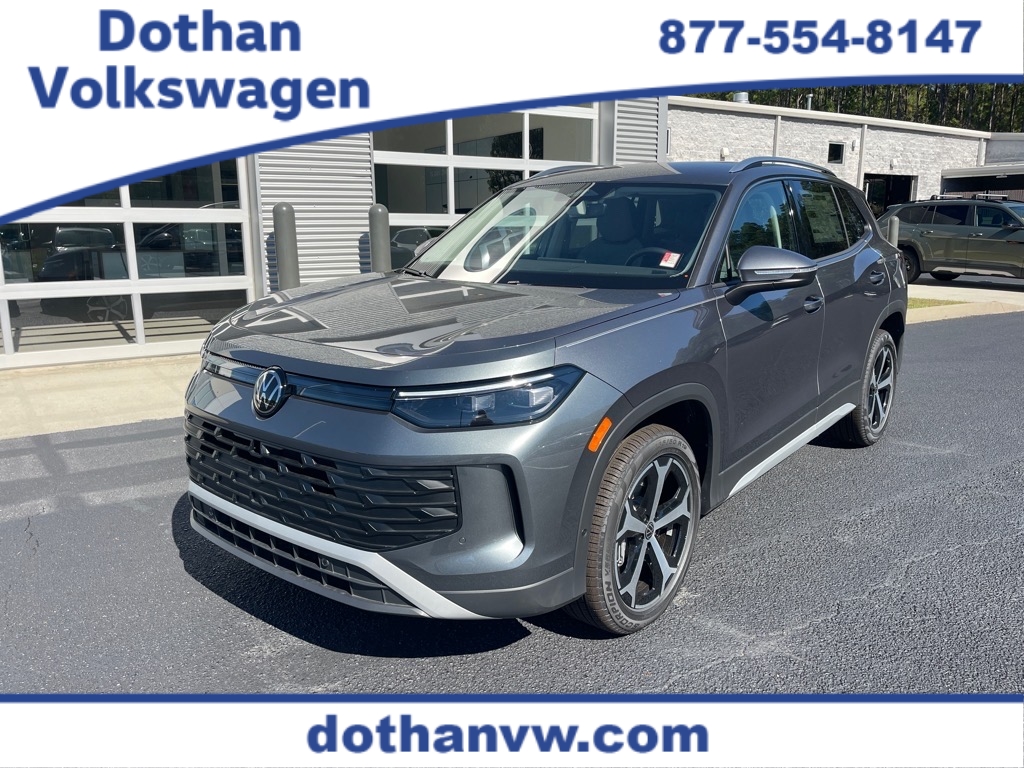 2025 Volkswagen Tiguan SE's photo