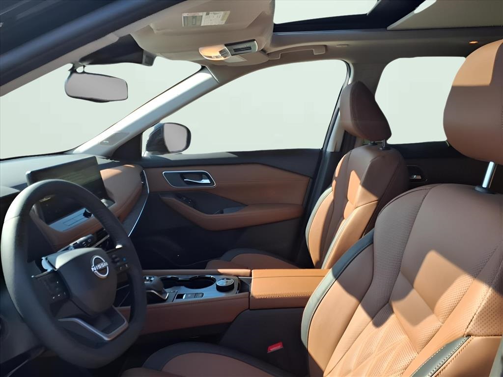 2026 Nissan Rogue Platinum photo 7