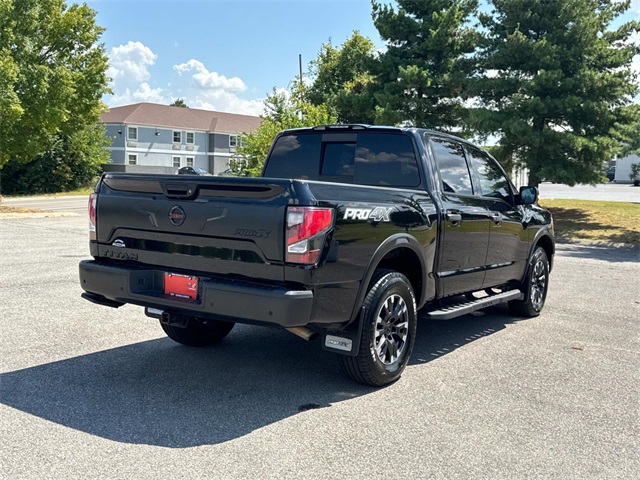 2021 Nissan Titan PRO-4X photo 4