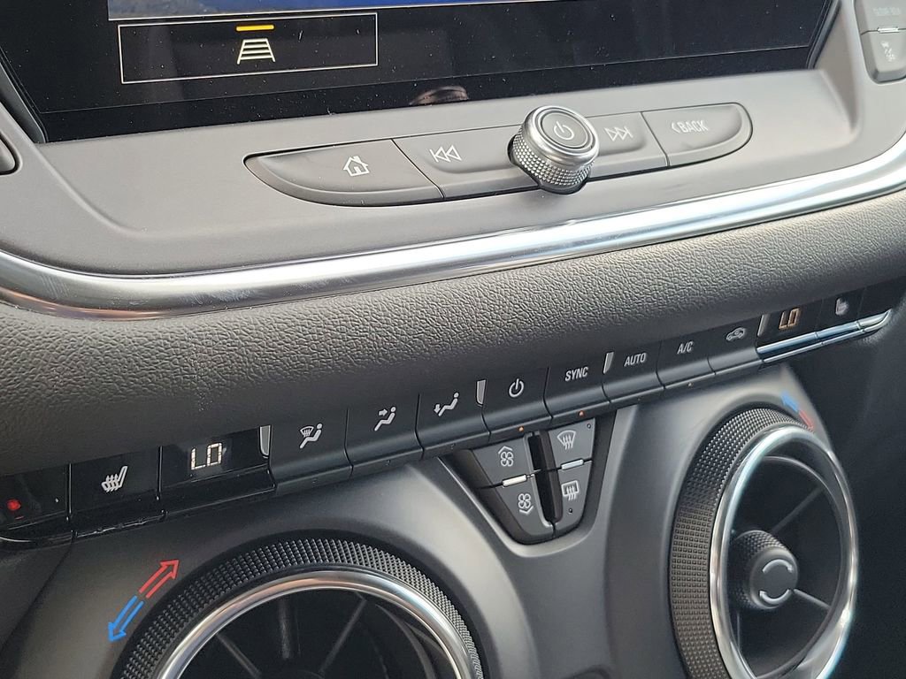 2025 Chevrolet Blazer 2LT photo 33