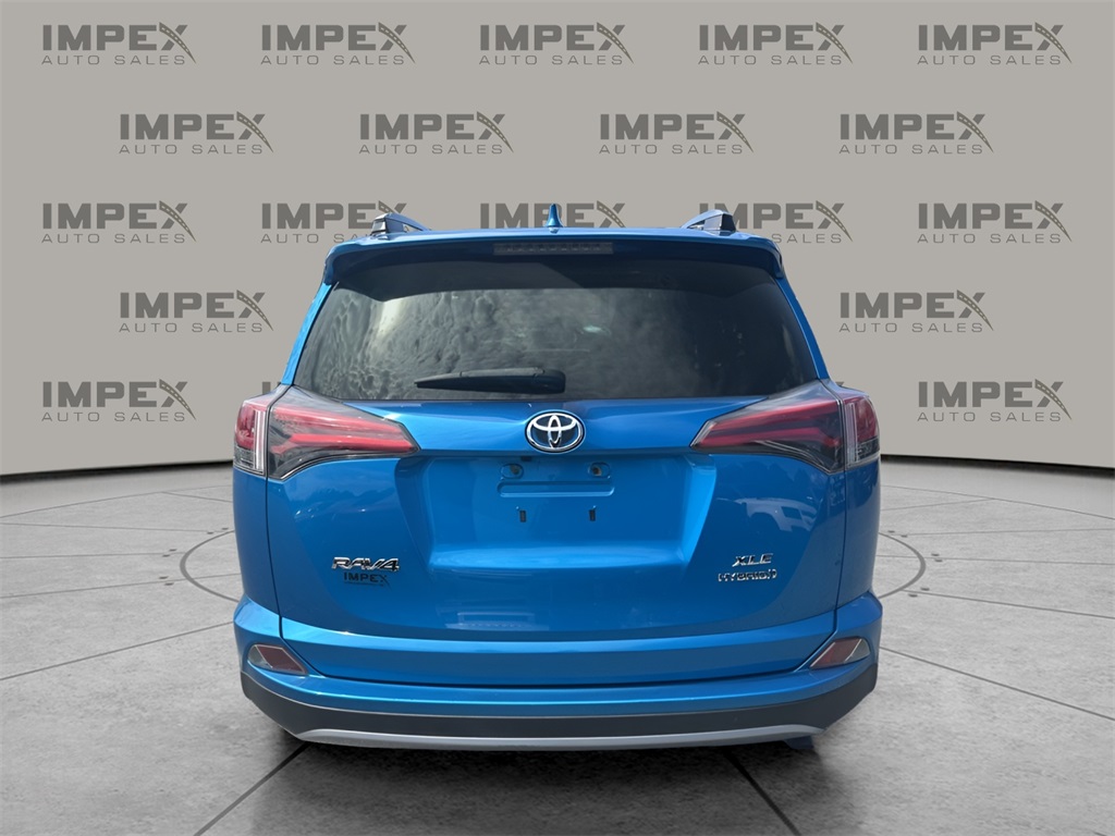 2018 Toyota RAV4 Hybrid XLE photo 4