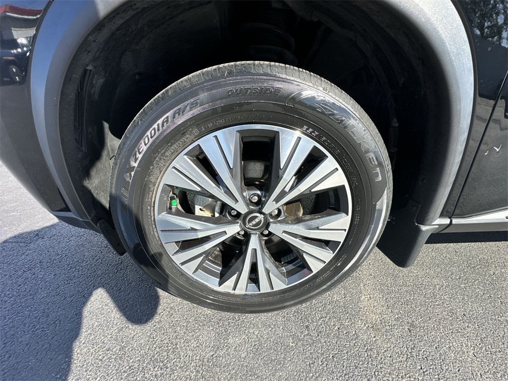 2023 Nissan Rogue SV photo 10