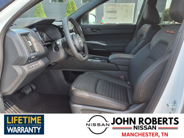 2025 Nissan Pathfinder Rock Creek photo 3
