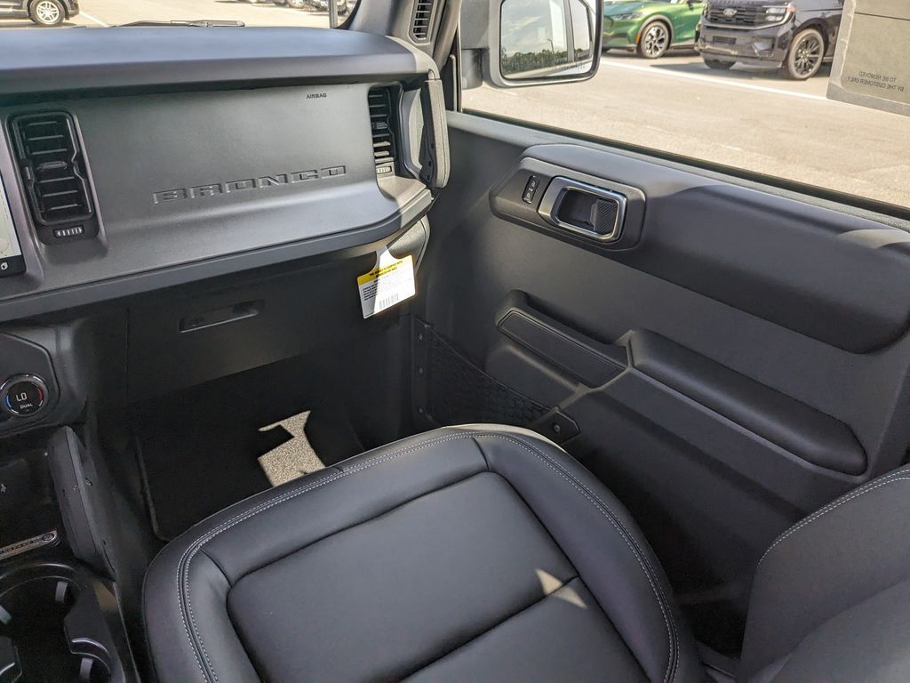 2025 Ford Bronco Badlands photo 15