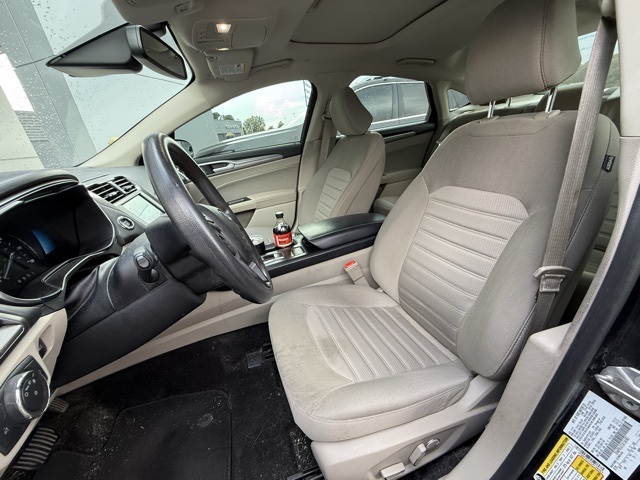 2020 Ford Fusion Hybrid SE photo 8