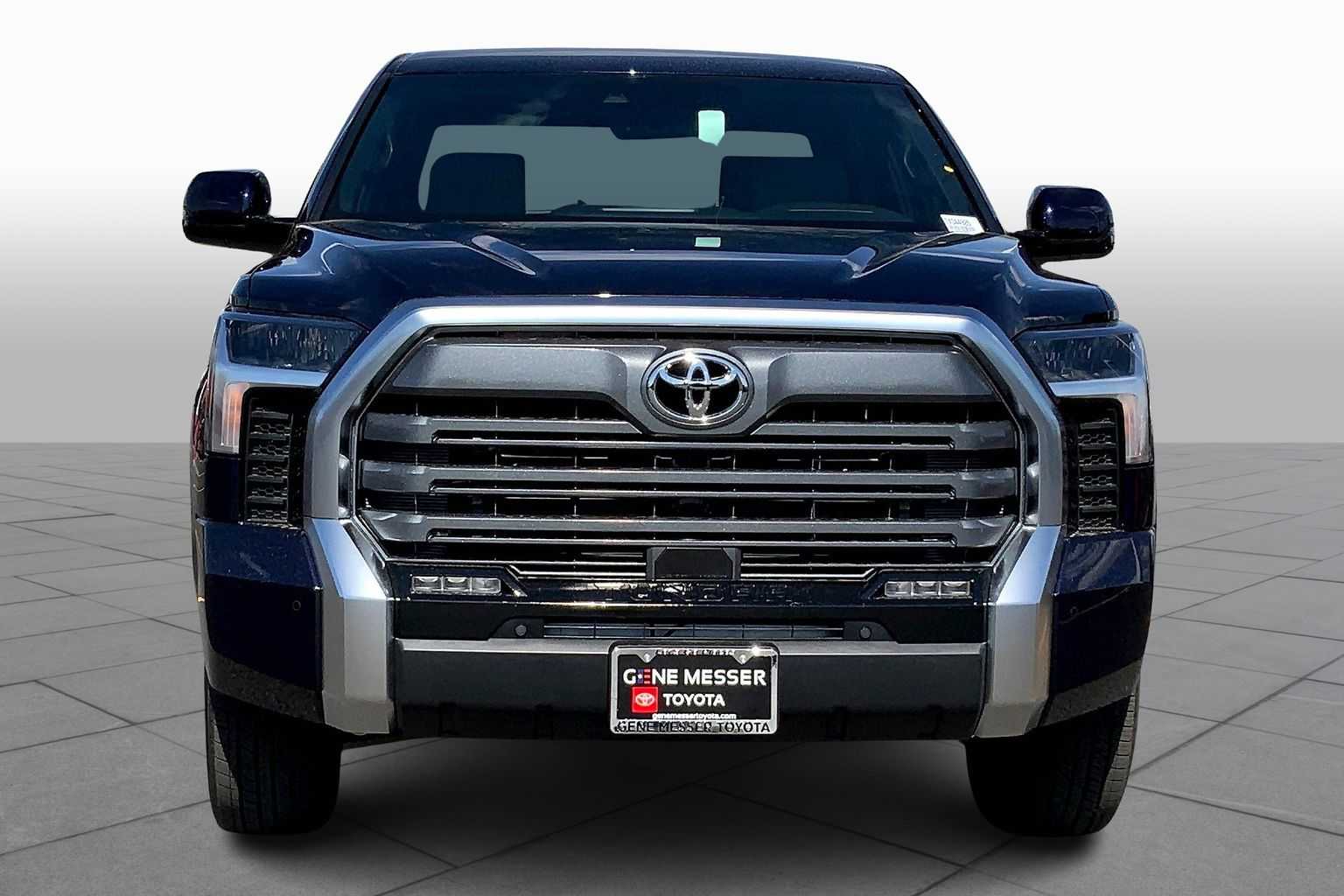2026 Toyota Tundra Limited CrewMax photo 3