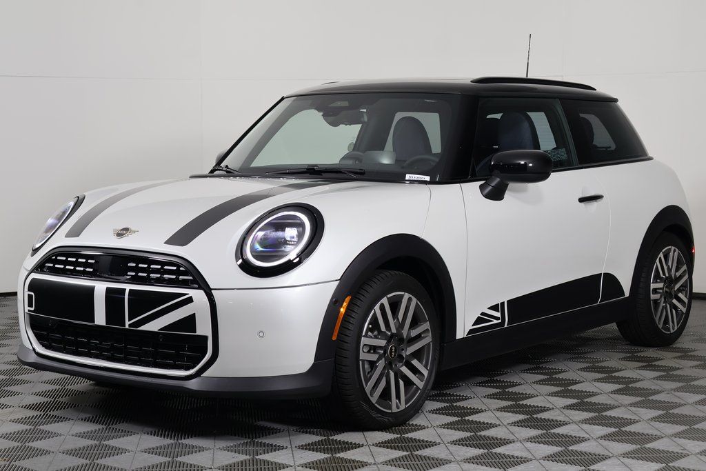 2026 MINI Hardtop 2 Door's photo