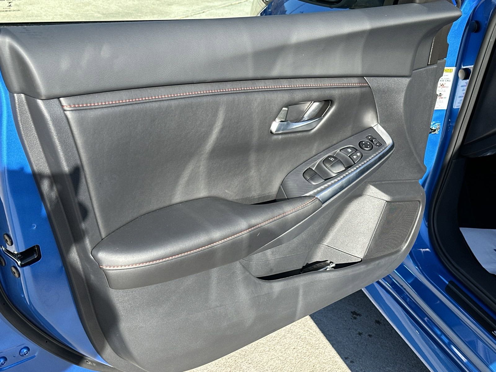 2025 Nissan Sentra SR photo 11
