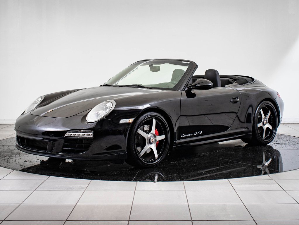 2011 Porsche 911 GTS photo 2