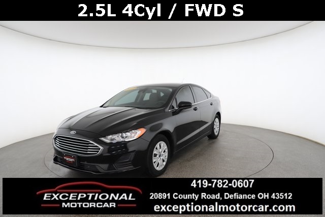 2019 Ford Fusion S's photo