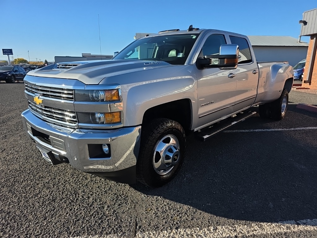 2019 Chevrolet Silverado 3500HD LTZ photo 3
