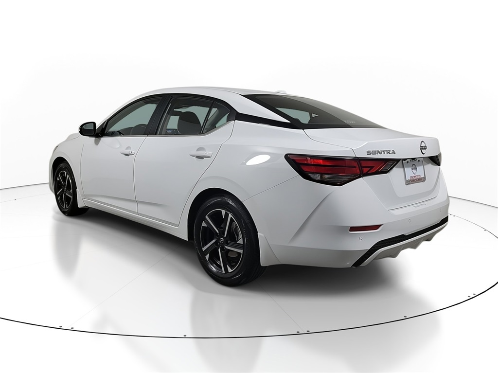 2025 Nissan Sentra SV photo 4