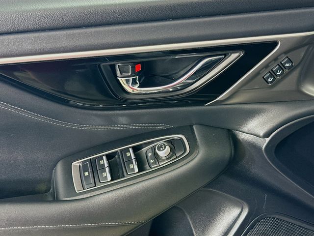 2020 Subaru Outback Limited photo 16