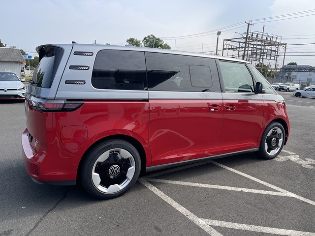 2025 Volkswagen ID. Buzz Pro Plus photo 7