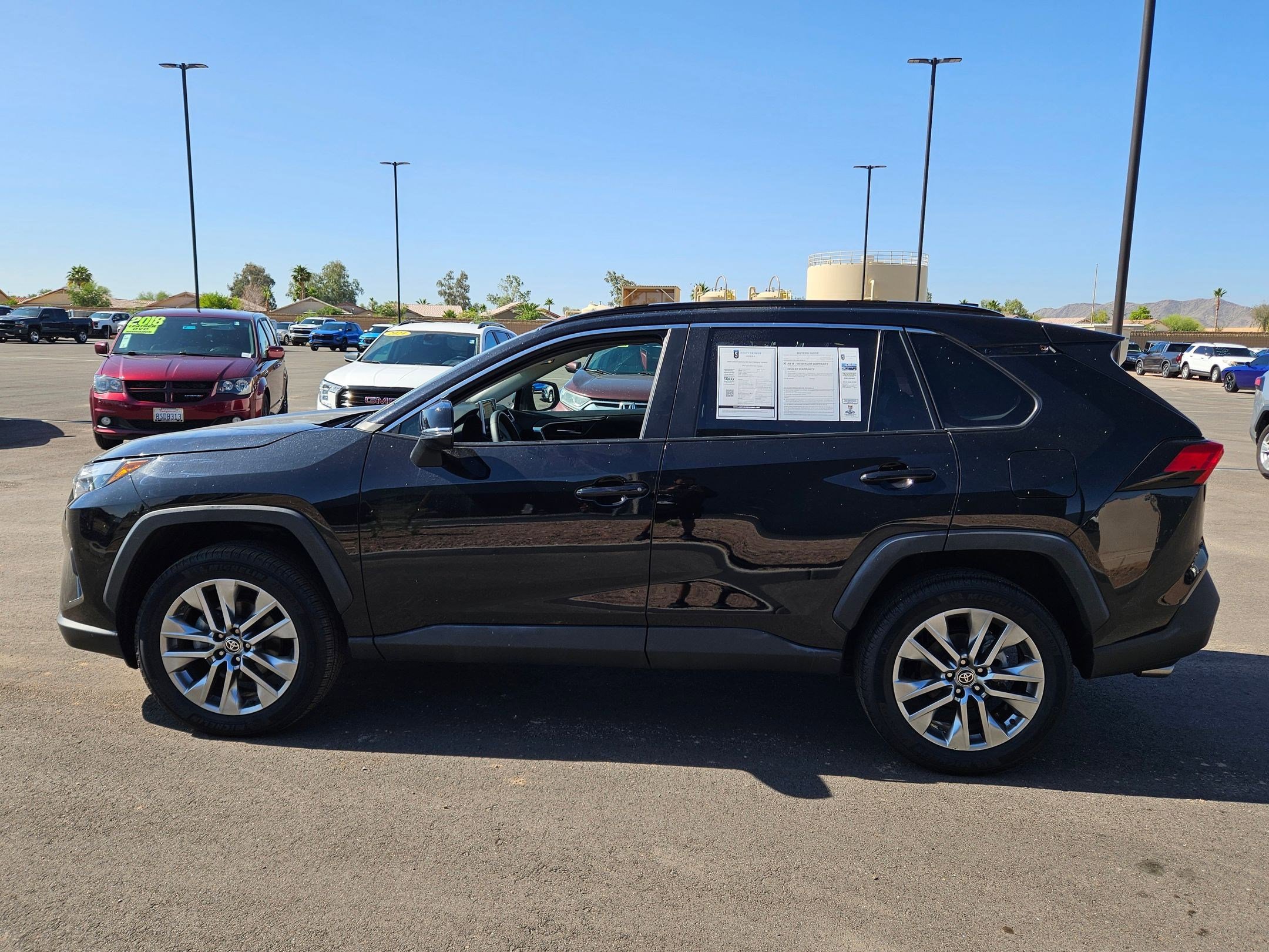 2023 Toyota RAV4 XLE Premium photo 2