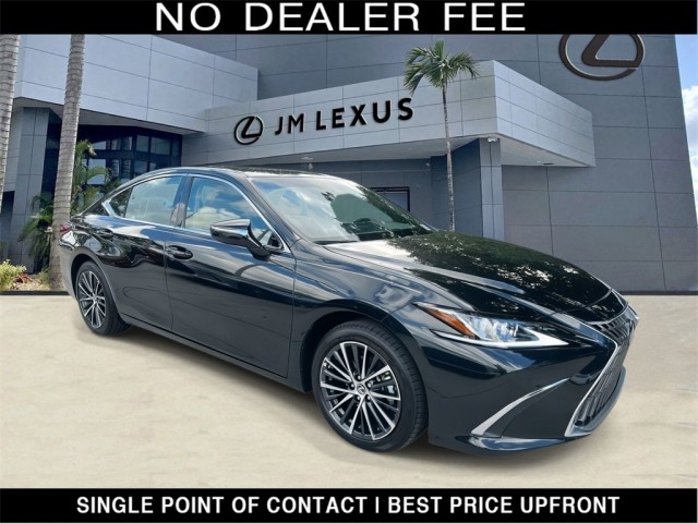 2025 Lexus ES 350's photo