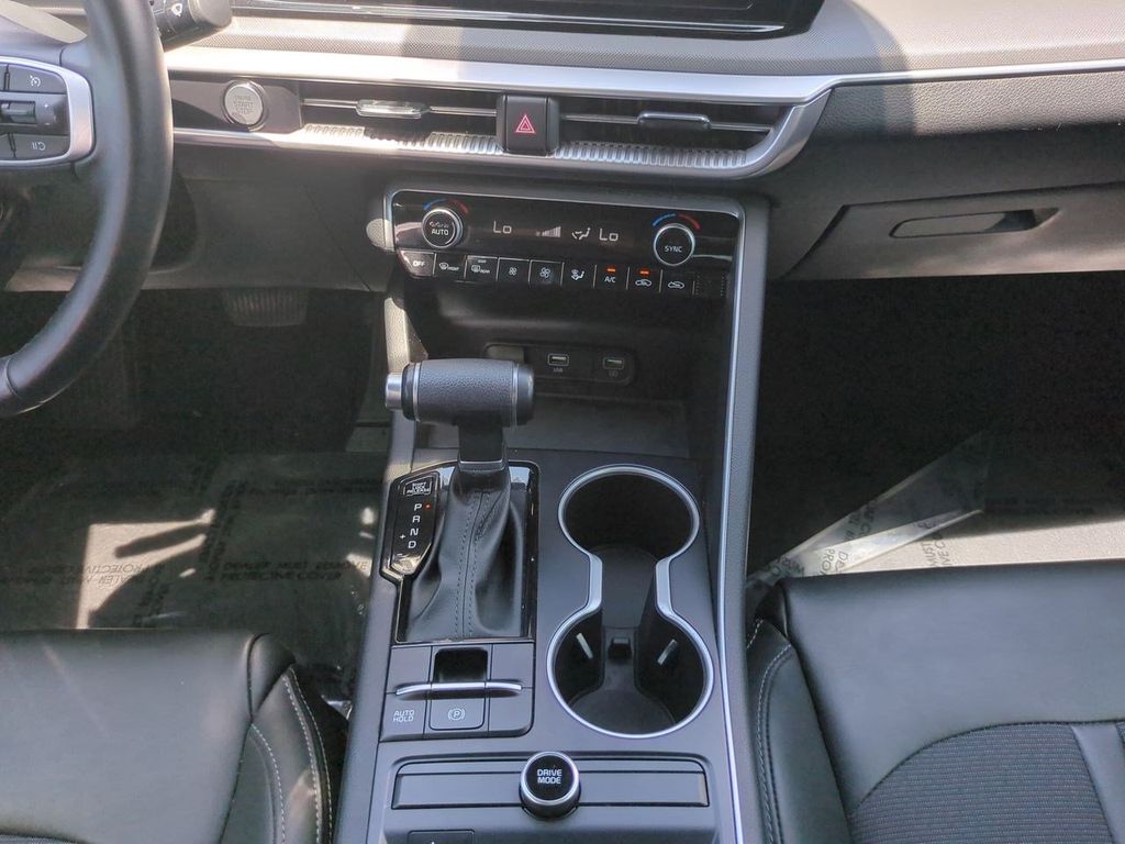 2022 Kia K5 GT-Line photo 17