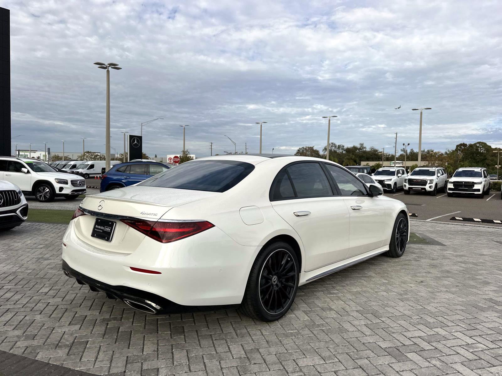 2023 Mercedes Benz S 500 4MATIC photo 3