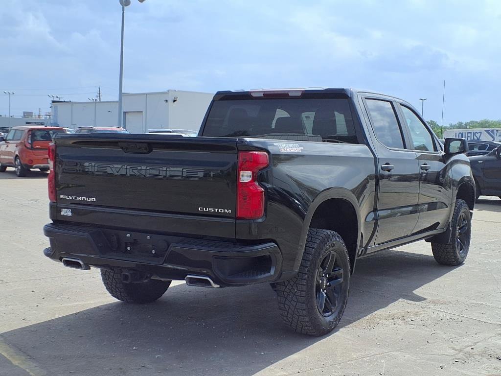 2024 Chevrolet Silverado 1500 Custom Trail Boss photo 2