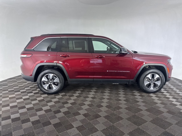 2024 Jeep Cherokee 4xe Base photo 4