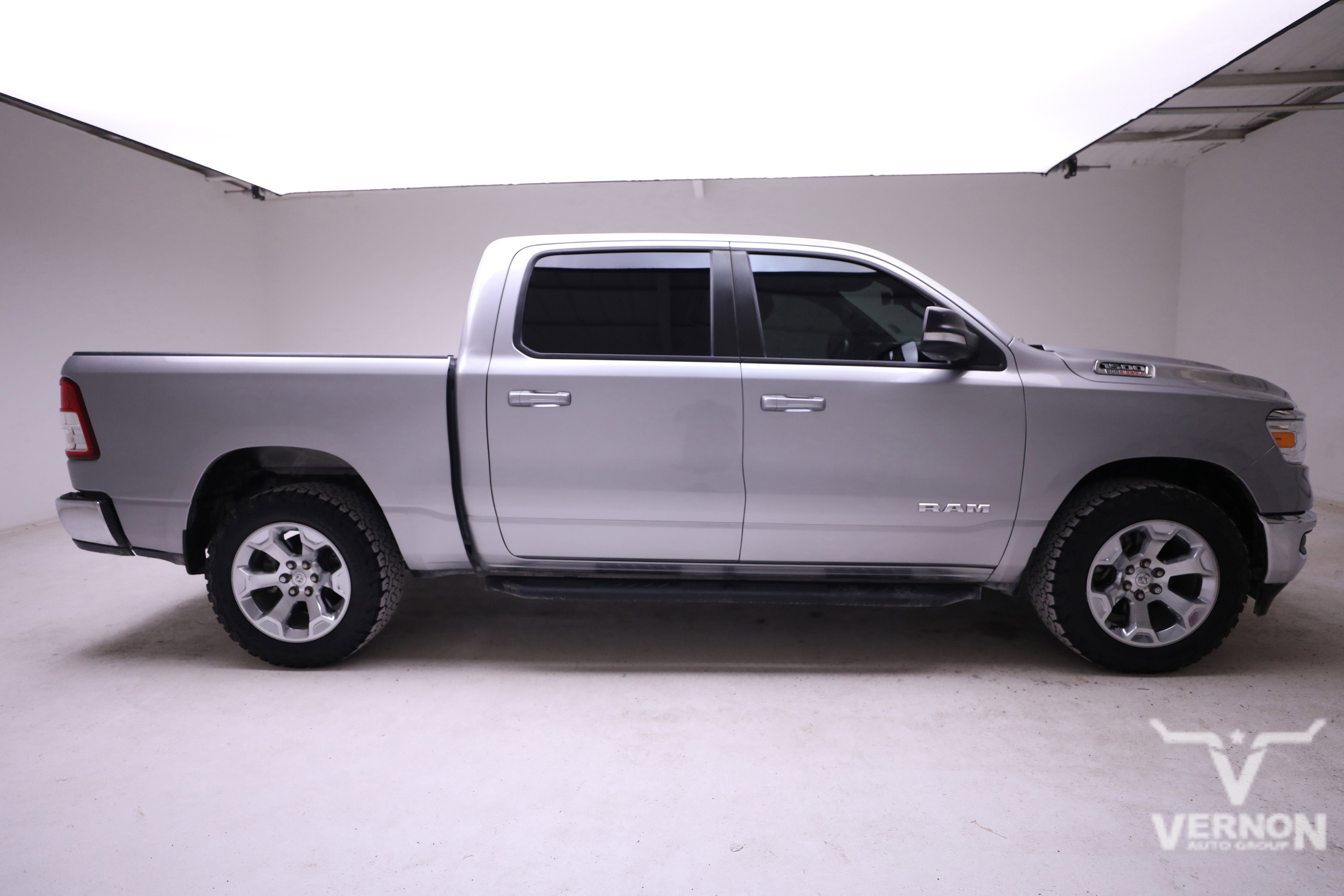 2022 Ram 1500 SLT Lone Star photo 2