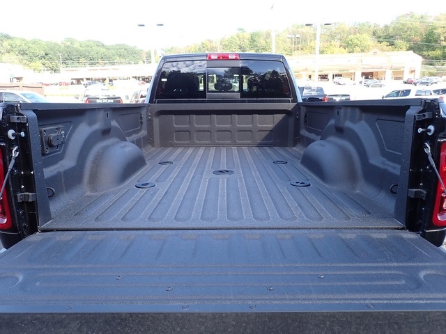 2026 Ram 3500 Tradesman photo 4