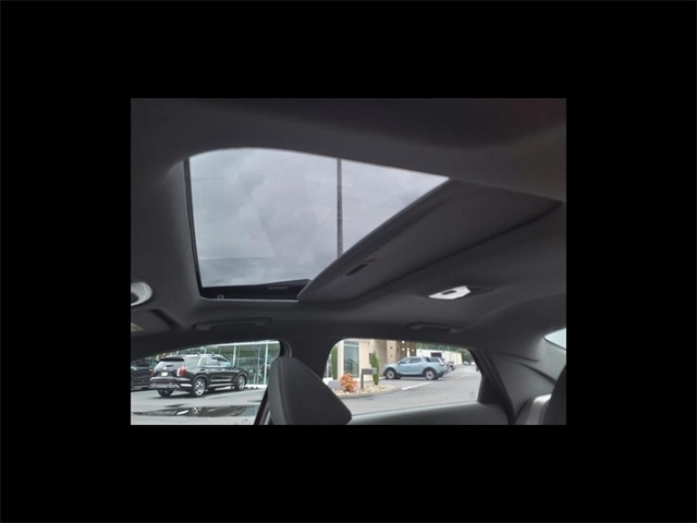 2024 Hyundai Elantra SEL photo 6
