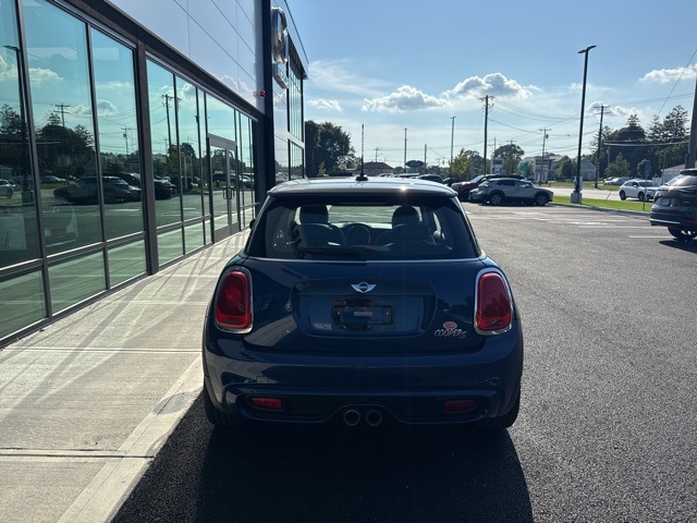 2015 Mini Cooper Hardtop Base photo 2