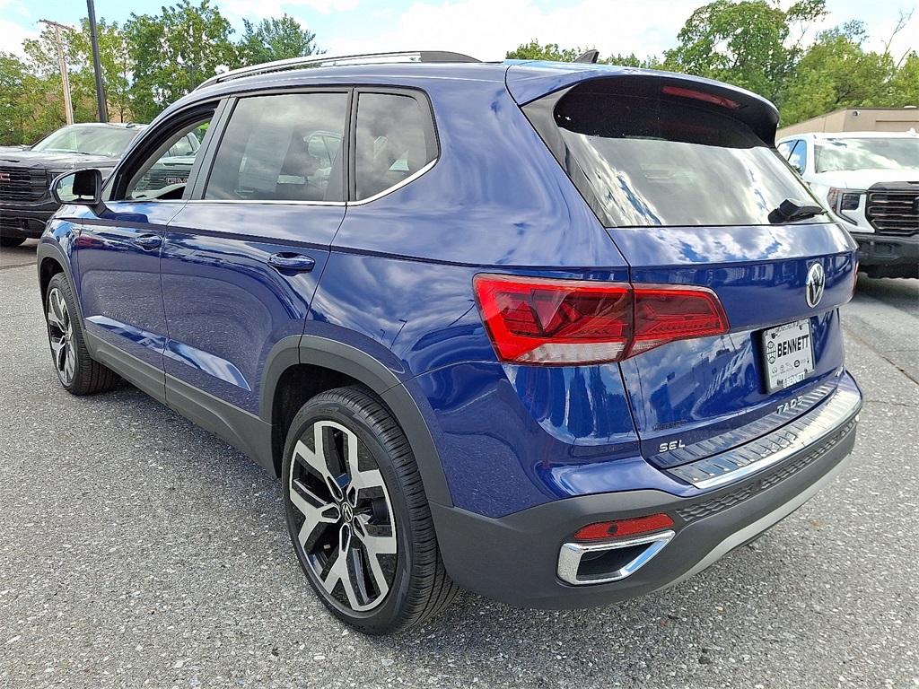 2022 Volkswagen Taos SEL photo 4