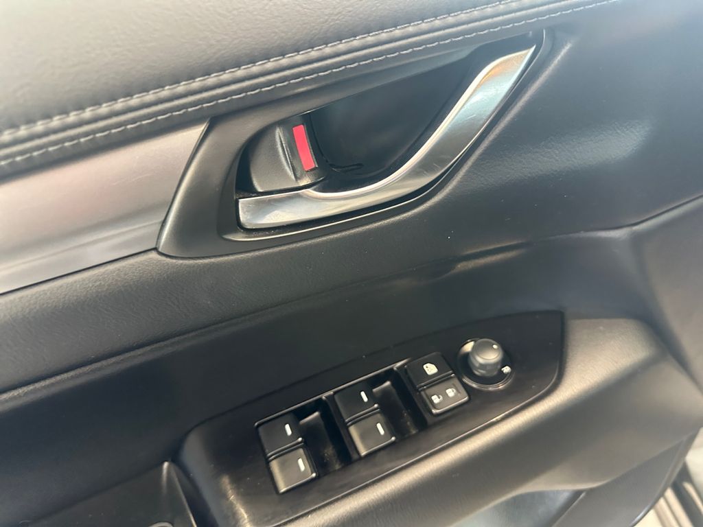 2022 Mazda CX-5 2.5 Select photo 12
