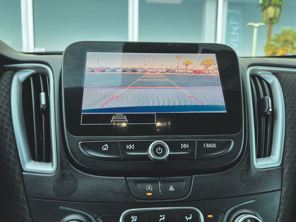 2023 Chevrolet Malibu 1LT photo 18