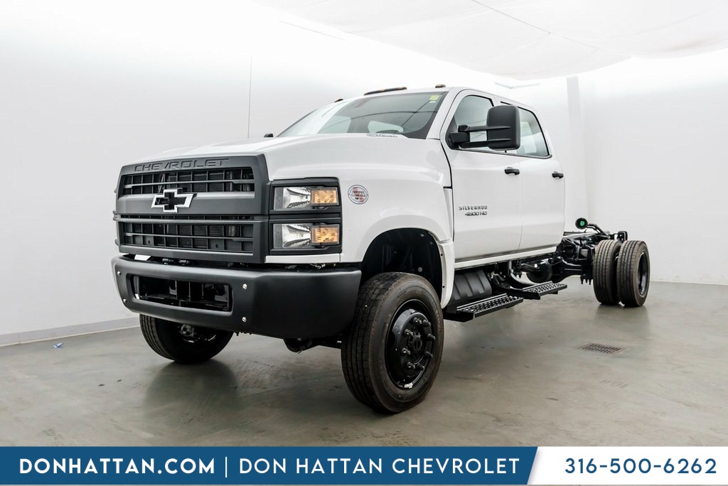 2024 Chevrolet Silverado 4500 Medium Duty Chassis Cab Work Truck's photo