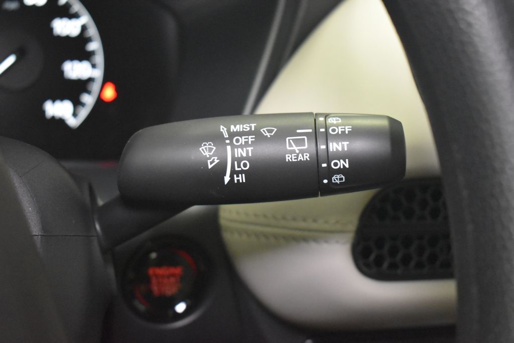 2026 Honda HR-V LX photo 12
