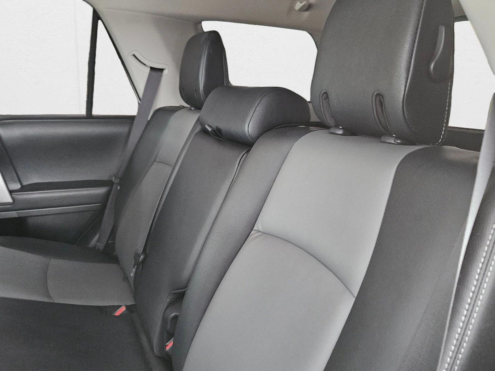 2021 Toyota 4Runner SR5 Premium photo 16