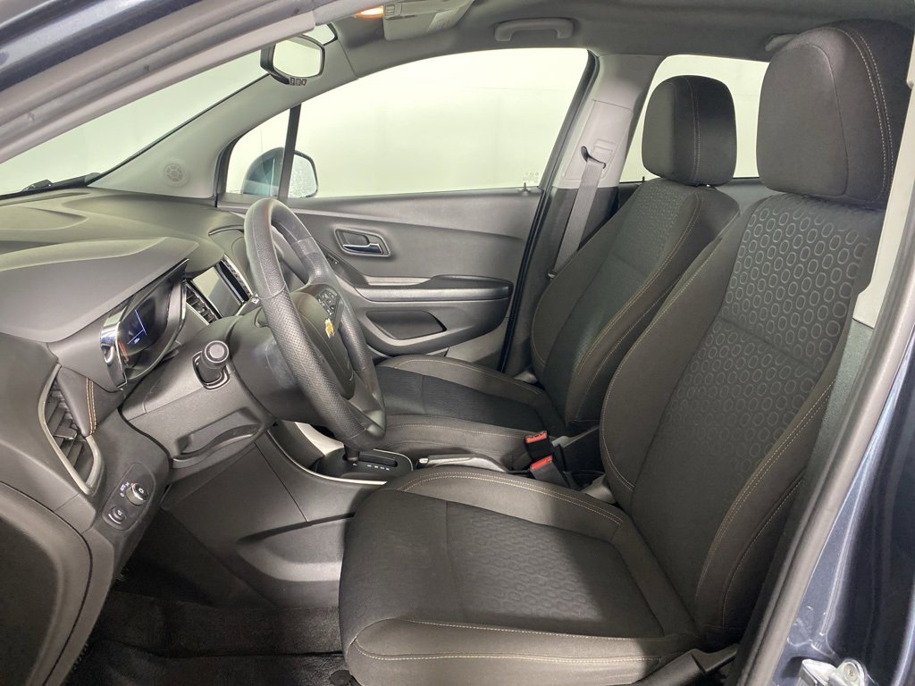 2022 Chevrolet Trax LS photo 10