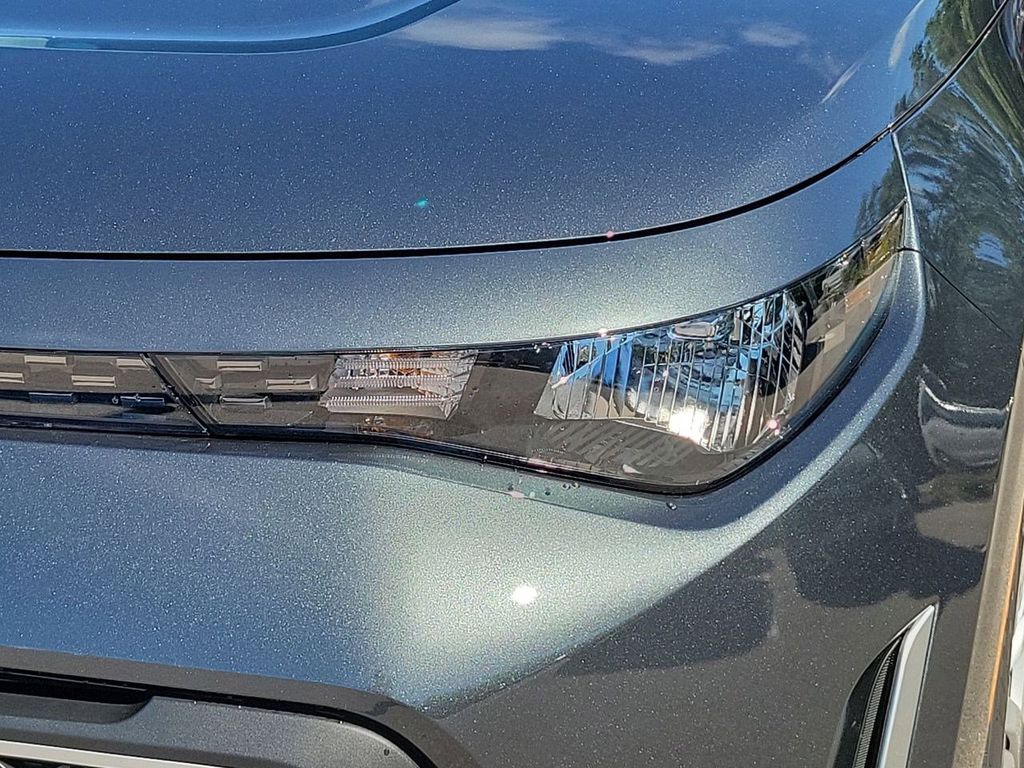 2025 Kia Soul LX S photo 10