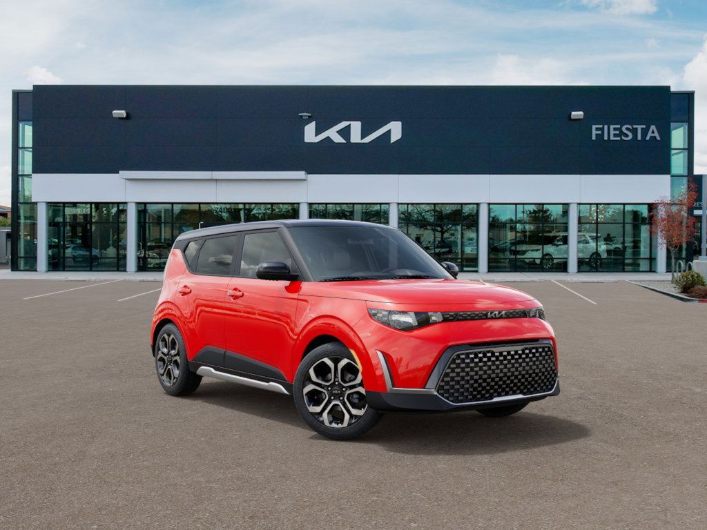 2025 Kia Soul EX photo 3