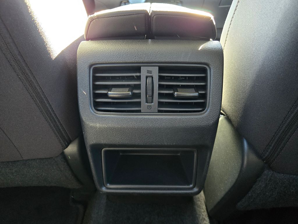 2024 Nissan Rogue S photo 15