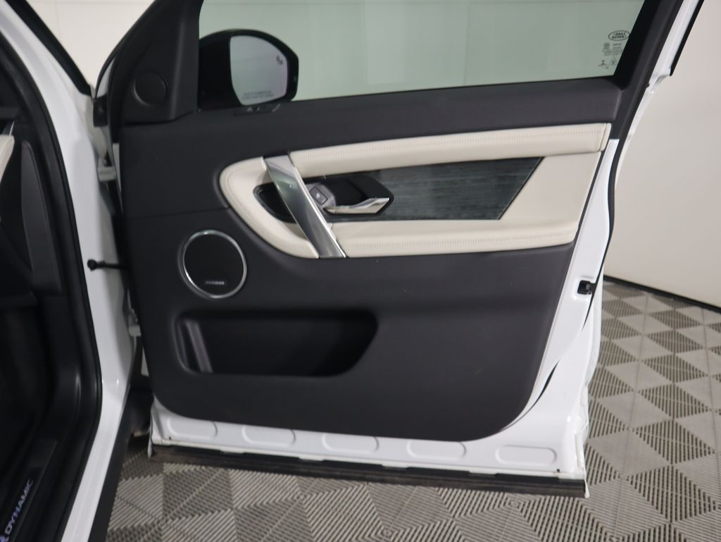 2023 Land Rover Discovery Sport SE R-Dynamic photo 24