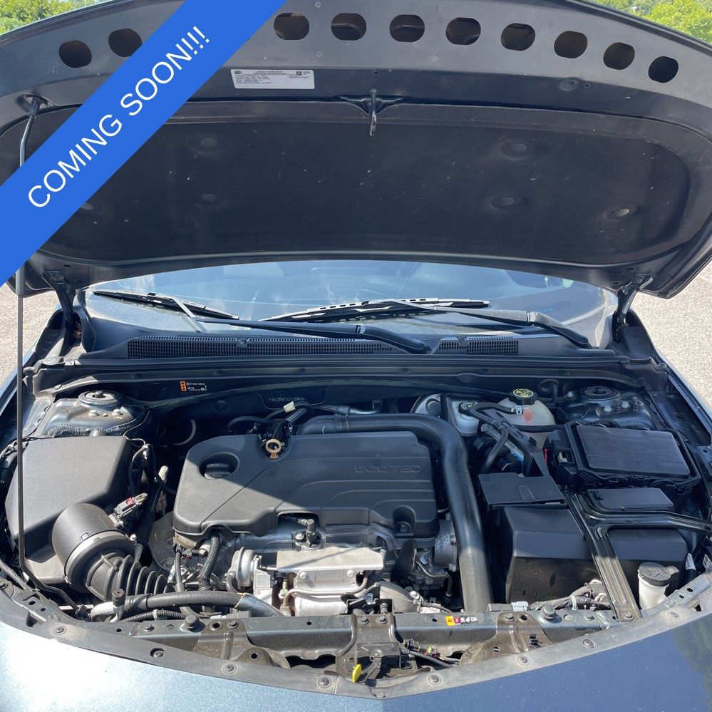 2020 Chevrolet Malibu LS photo 2