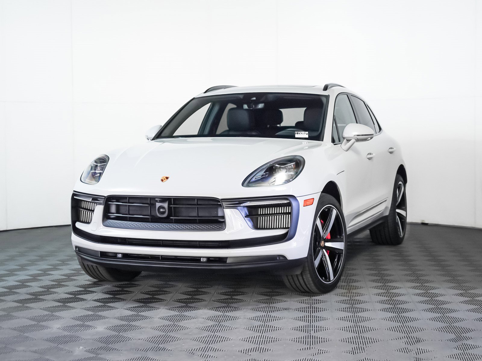 2023 Porsche Macan S