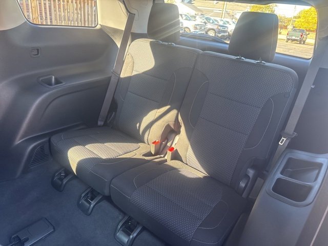 2023 Gmc Acadia SLE photo 2