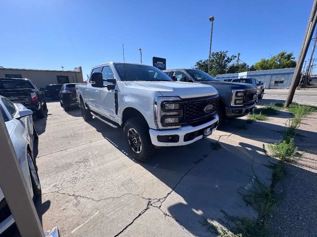 2025 Ford F-250 Lariat photo 3